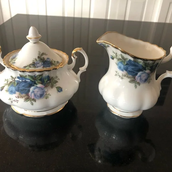 Royal Albert Moonlight Blue Bone China Sugar Bowl and Creamer Set with Gold Trim - Picture 11 of 11